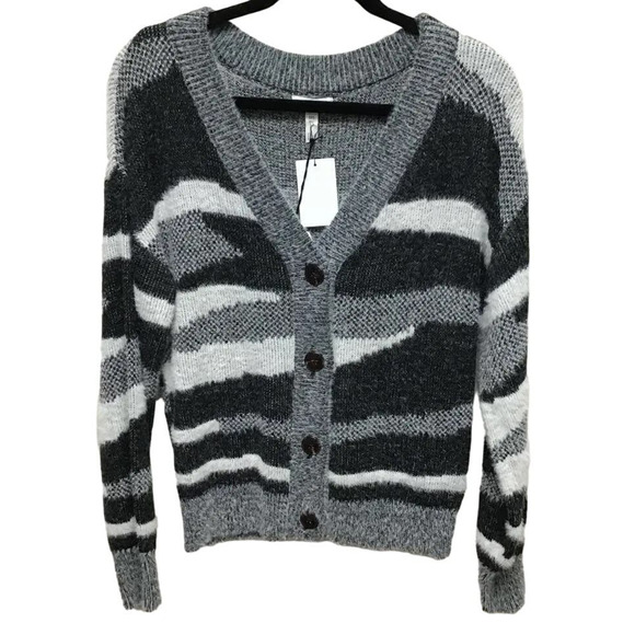 Leith Soft Fuzzy Button Cardigan Sweater LARGE NEW  Black Zebra NWT - Picture 2 of 7
